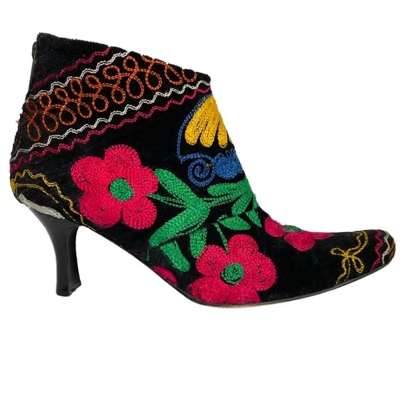Zeyzani Suzani Embroidered heeled boots EU41 - Picture 2 of 13